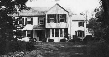 Howe and Manning, Shaw House, Wellesley, Mass., 1918–21. © Cole and Goyette